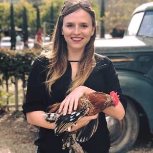 Meet your Posher, Emilee